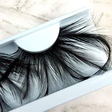 FLIRTY FEATHER LOWER EYELASHES